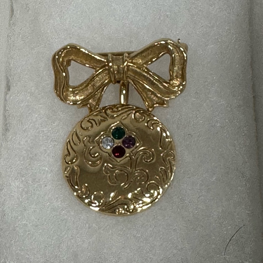 Vintage Avon Brooch DEAR